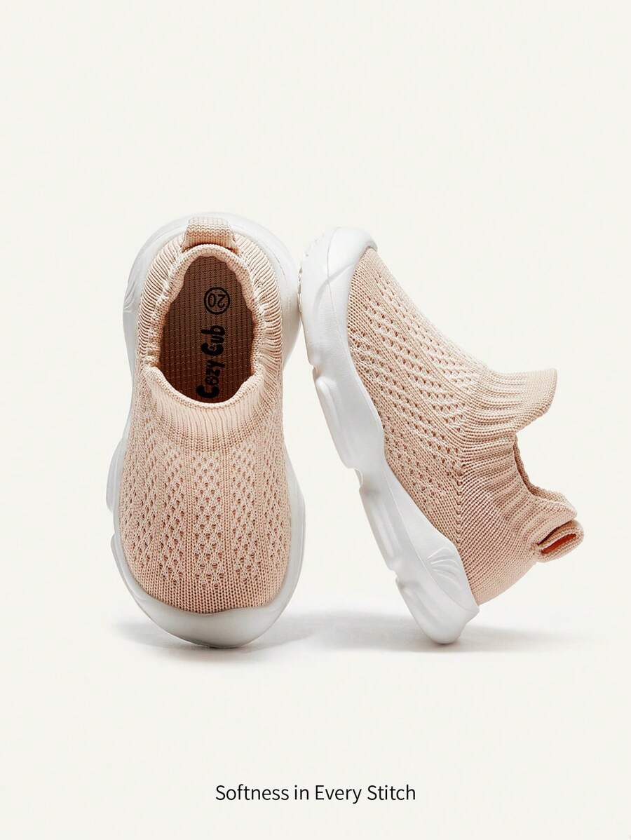 Cozy Pixies 嬰兒鞋,純色,柔軟,輕盈,透氣,彈性好,適合嬰兒腳型,易於穿脫,防撞趾頭設計有效保護嬰兒的腳趾,適合運動