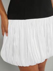 Hauture Colorblock Ruched Bubble Hem Dress - Black and White - View 5