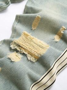 Men Ripped Frayed Contrast Side Seam Ripped Jeans - Light Wash - View 3