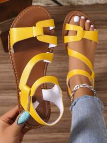 Versatile Yellow Women Flat Sandals Round Toe Slipper Comfortable Flat Slipper Sandals
