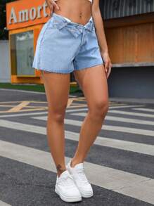 SHEIN EZwear 女式不對稱腰型時尚街頭風格牛仔短褲，帶有磨邊褶皺褶邊設計，適用於夏季 - 中等水洗藍 - 查看 6