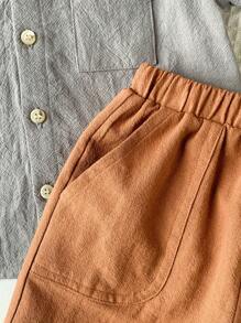 SHEIN Baby Boy Stand Collar Patched Kangaroo Pocket Top Solid Color Shorts 2Pcs/Set