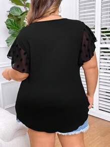 SHEIN CURVE+ 夏季大尺碼女性純色胸前結束飄帶短袖休閒T恤 - 黑色 - 查看 2