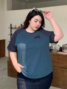 Dazy Plus Camiseta de talla grande de manga raglán corta y holgada con hombros caídos y estampado de letras - Neblina azul - Ver 4