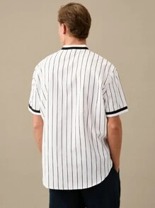 Manfinity VCAY Loose Fit Men Striped & Letter Graphic Patched Detail Shirt - White - View 2