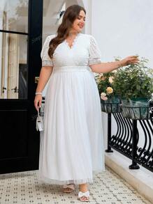 Simplee Plus Size Women's Lace Patchwork Floral Trim V-Neck Elegant Puff Sleeve Long Wedding Dress