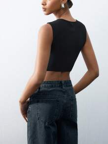 Maija 女式時尚流蘇細節圓領無袖短款背心 - 黑色 - 查看 2