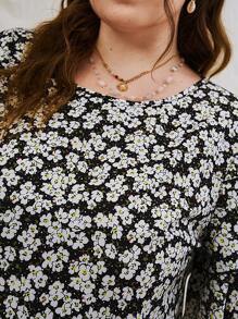 Dreamara 大尺碼女性花卉印花短袖圓領襯衫 - 黑色 - 查看 3