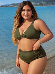 SHEIN Swim Curve Summer Beach Plus Size Solid Color Ruched Bra & Bikini Set Bottom Beach Two-Piece Bikini Set
