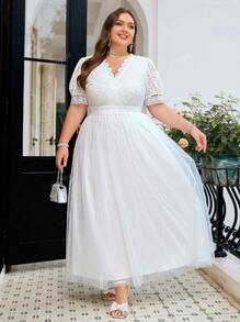Simplee Plus Size Women's Lace Patchwork Floral Trim V-Neck Elegant Puff Sleeve Long Wedding Dress