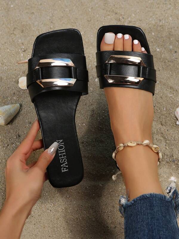 Size 35-43 Oversized Fashion Outdoor Casual Metal Buckle Strap Women Summer Beach Slippers, Soft Bottom Purple Flat Sandals Suitable For Dress