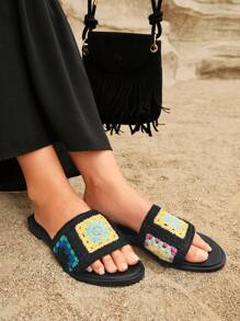 Styleloop Zapatillas Planas Cómodas Para Mujeres, Elegante Estilo Retro Con Patrón Bohemio Floral Tridimensional - Negro - Ver 1