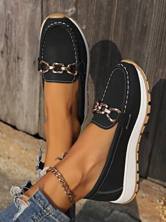 2025秋夏季镂空新款中老年妈妈皮鞋女乐福鞋软底坡跟洞洞鞋