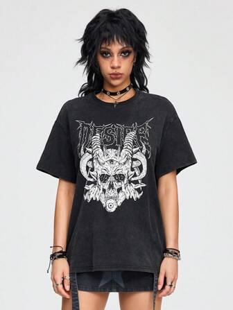 saltyvibespage Women Loose Fit Short-Sleeved T-Shirt With Snowflake Art Joint Skull Pattern