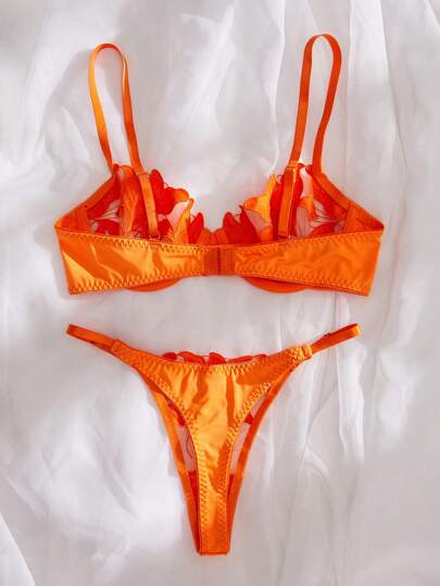 Esselle Women Verleidelijke Lingerie Set Bloemen Geborduurde Underwire, Pieces, BH Slipje view 2