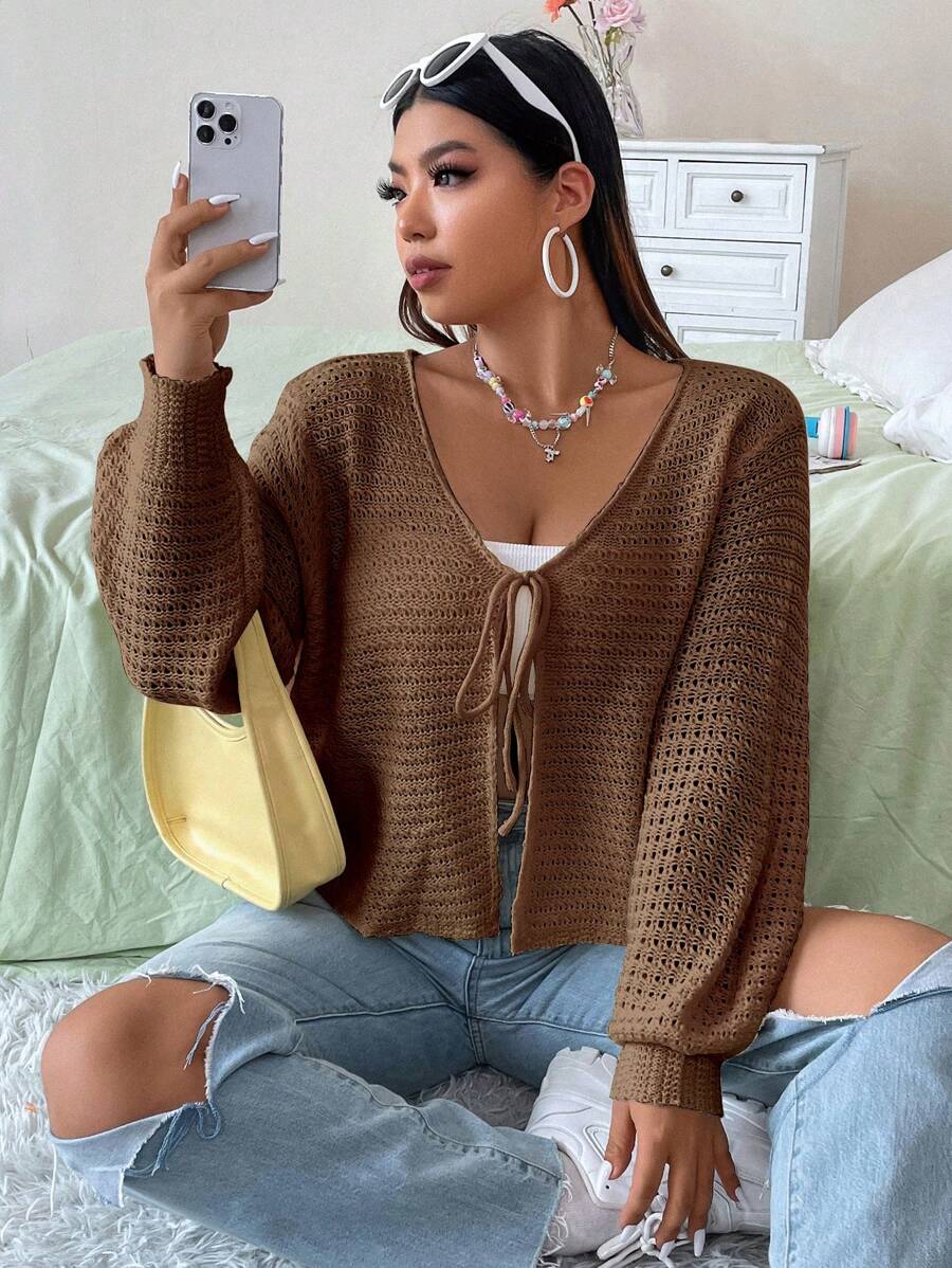 Flirla 大尺碼春季休閒純色鉸空針織系帶針織開衫 - 卡其色 - 查看 1