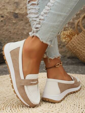 2025秋夏季镂空新款乐福鞋中老年妈妈鞋女平底一脚蹬透气坡跟凉鞋