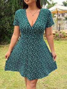 SHEIN EZwear Vestido de línea A estampado floral casual de talla grande para el verano