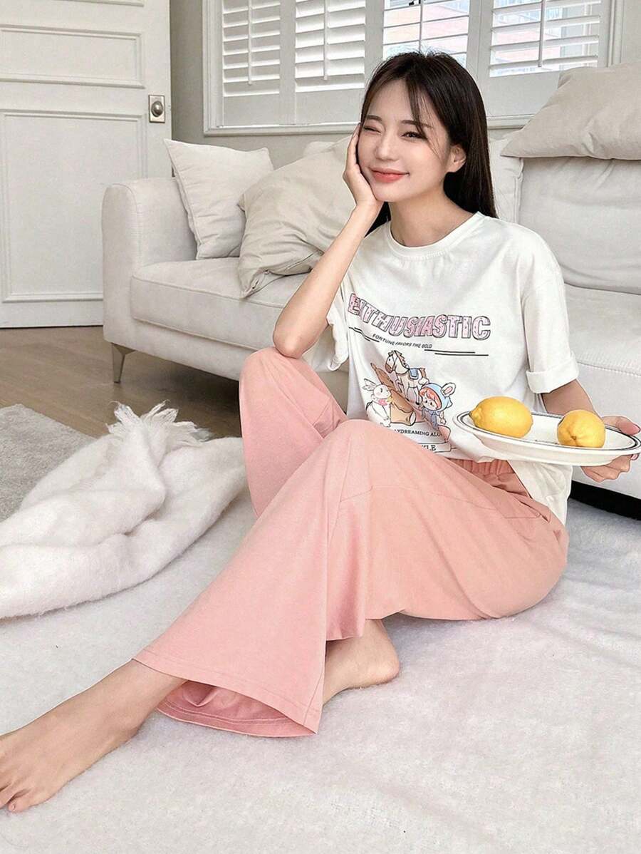 DAZY 女式可愛的卡通角色和標語印花短袖上衣和寬腿褲鬆身居家套裝