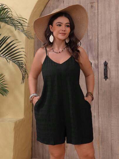 SHEIN VCAY פלוס גודל פשוט מרקם רצועות קיץ קז'ואל רומפר עם כיסים אלכסוניים
