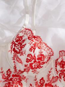 Ladies" Floral Embroidered Mesh See-Through Bra With Hollow Back Lingerie UnderwearOuter - Red - View 3