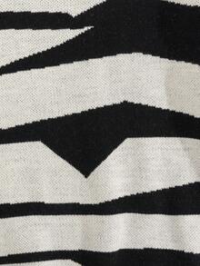 RueChic Áo len cổ tròn họa tiết nam - Đen và trắng - Xem 5