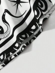 ROMWE MEN Grunge Punk 万圣节、学校用字母和蛇纹印花男式短袖衬衫 - 黑與白 - 查看 7