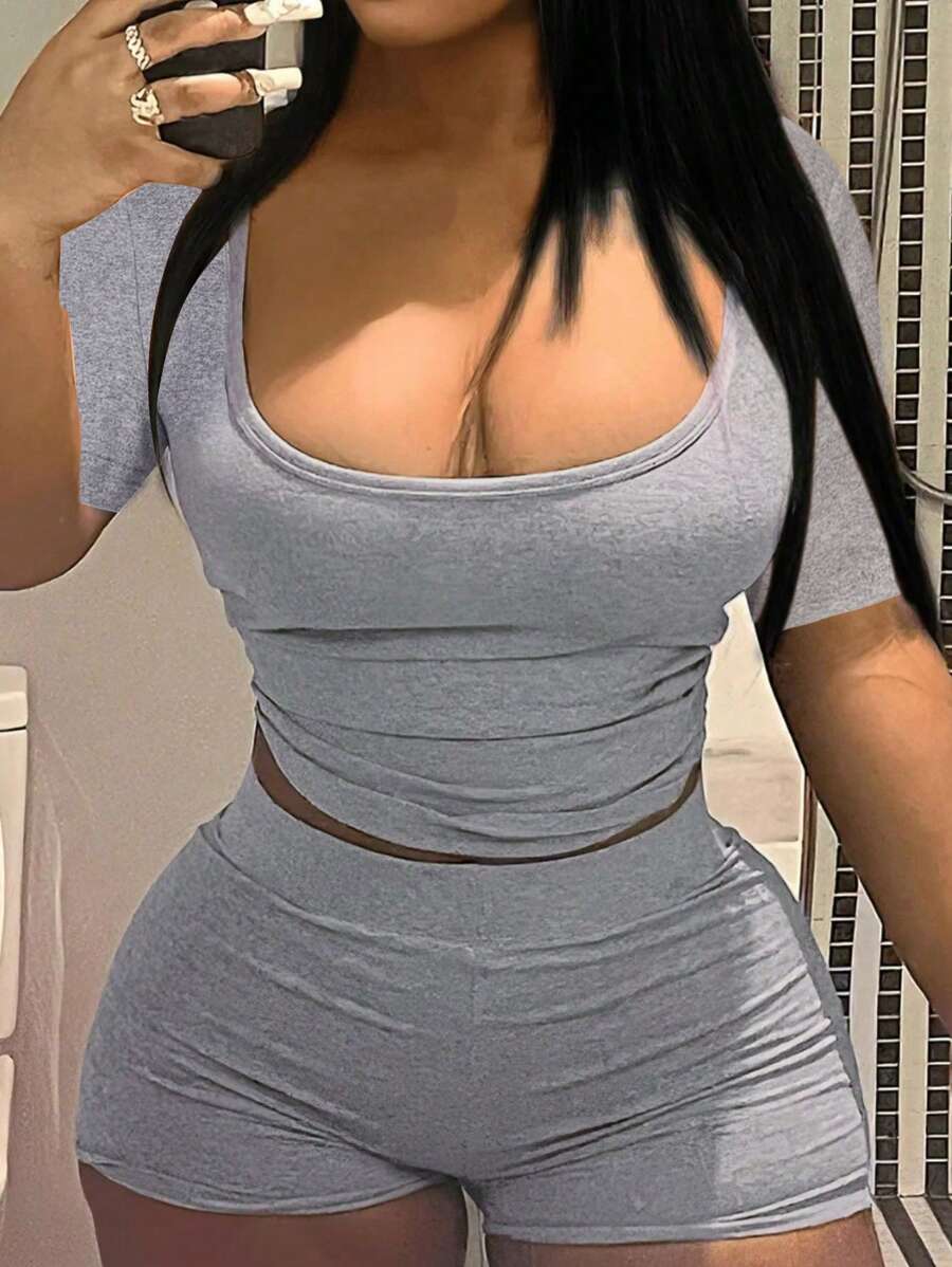 Zolique 女性夏季實色方頸短袖T恤和短褲修身兩件套裝 - 灰色 - 查看 1