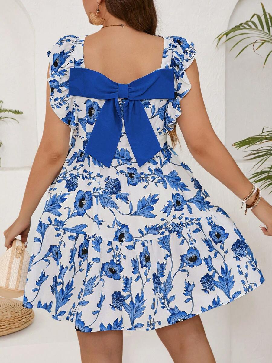 SHEIN Essnce Thời trang mùa hè dành cho nữ cỡ lớn Phong cách mới thường ngày đi làm Đầm trẻ trung thanh lịch Ngày của mẹ Cha mẹ-Con đeo dây đeo sau lưng Nơ Váy mùa hè Hawaii Váy suông Váy ngắn màu xanh Váy hoa - Xanh và trắng - Xem 1