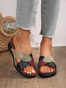 Sandały, najnowsze modne sandały damskie z wzorem liścia, sandały na grubym obcasie z zakrytą cholewką, sandały na grubym obcasie z krzyżującymi się paskami, wsuwane sandały codzienne, wzmocnione szwy, sandały na grubym obcasie na wakacje, letnie podróże, wakacje, swobodne, plażowe, wodoodporne, wytrzymałe, wygodne kapcie