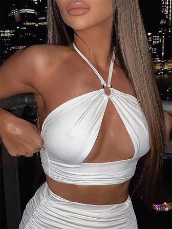 SHEIN SXY Débardeur court d"été pour femmes avec anneau métallique et découpes, décontracté et léger pour la plage, style boho sexy et féérique avec rayures arc-en-ciel, idéal pour les anniversaires, enterrements de vie de jeune fille et autres occasions