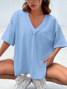 SHEIN EZwear Camiseta de punto de dama en azul cielo con cuello en V y bolsillo con lazo - Celeste - Ver 6