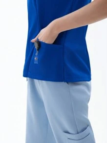 TaskEZ Blusa de uniforme asimétrico con escotadura y 2 bolsillos para enfermera