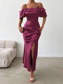 Robe Fendue Satinée Épaule Dénudée Pour Femme