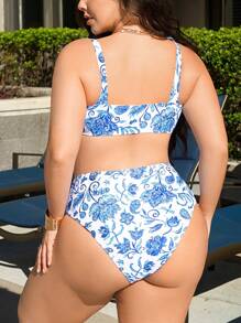 SHEIN Swim Curve Plus Size Women Vacation Plant Print Shoulder Knot Top And Triangle Bikini Set - Blue - View 2