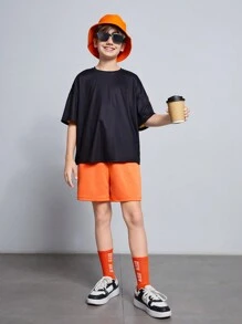 Conjunto de dos piezas para niño preadolescente con camiseta de manga corta y shorts con gráficos de letras grandes