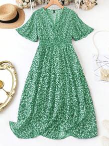 SHEIN LUNE Plus Size Phong cách nghỉ dưỡng Váy in hoa có dây rút ở eo - màu xanh lá - Xem 1