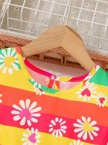 2入組年輕女孩時尚花紋和條紋設計，荷葉邊上飄逸短袖上衣短褲組合，適用於夏季假期派對 - 彩色 - 查看 4