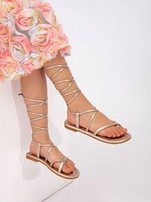 New Summer Flat Sandals For Fashionable Girls With Straps And Thong, Perfect For Outdoor Activities