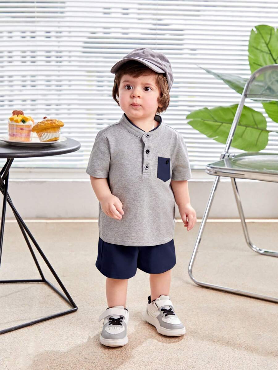 SHEIN Baby Boy Baby Girl Stand Collar Half-Button Tee With Color-Block Design And Plain Shorts Two-Piece Set - Royal Blue - View 1