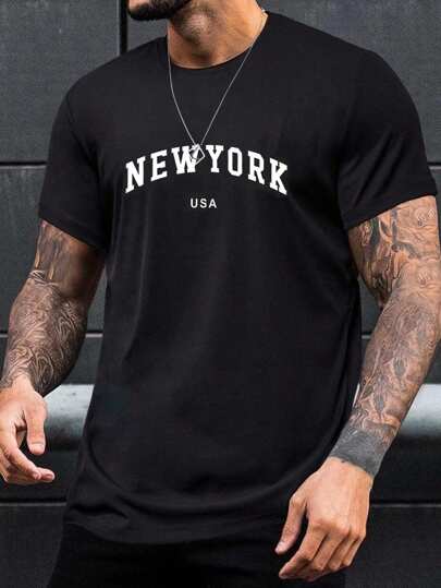 Manfinity Homme Camiseta de manga corta y cuello redondo casual con estampado de la letra Nueva York para hombre tallas grandes, para salir. Camiseta negra para hombres.