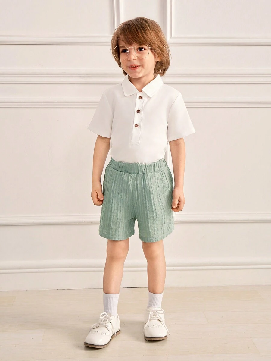 SHEIN 2 Stücke Set für Kleine Jungen, lässiges Stehkragen-Kurzarmhemd und gestreifte Shorts, geeignet für die Schule und zum Spielen im Freien - Grün - Übersicht 1