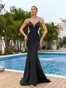 SHEIN Belle Đầm dây cổ chữ V đính kim cương trang nhã và đơn giản với chi tiết thêu và đính 3D, lưng khoét gợi cảm và thiết kế đường mòn có đường cắt lấp lánh - màu đen - Xem 6