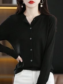 Ladies' Fashionable Korean-Style Button-Front Round Neck Sweater, Comfortable And Soft Cardigan - Black - View 3