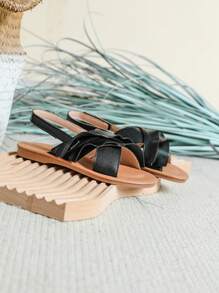 Summer Outdoor White Breathable Sandals For Girls, Comfortable Soft Bottom Fashionable Flat Shoes