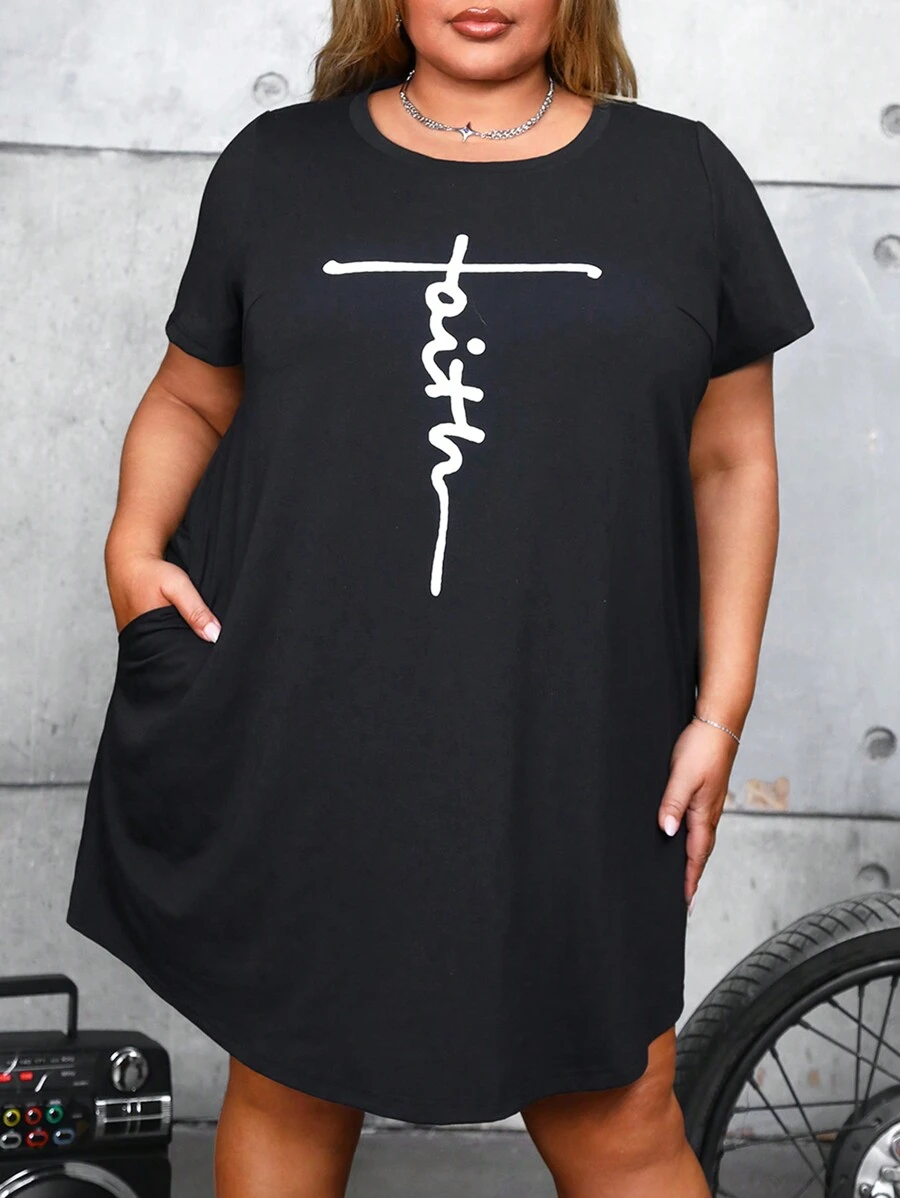 SHEIN CURVE+ 加肥圓領字母印花口袋裙 - 黑色 - 查看 1