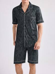 Conjunto de ropa de hogar para hombre con camiseta estampada completa con ribete de contraste y pantalon corto