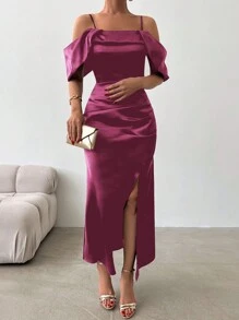 Robe Fendue Satinée Épaule Dénudée Pour Femme