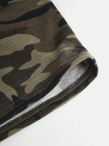 SHEIN 適合青少年女孩的休閒短款迷彩圖案領口背心 - 綠色 - 查看 4