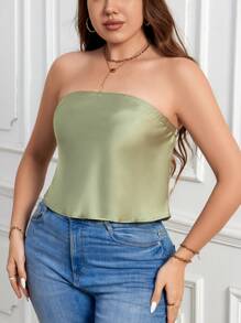 SHEIN Privé Elegante top sin tirantes en satén verde oliva con dobladillo asimétrico ondulado para mujeres de talla grande - Verde - Ver 3